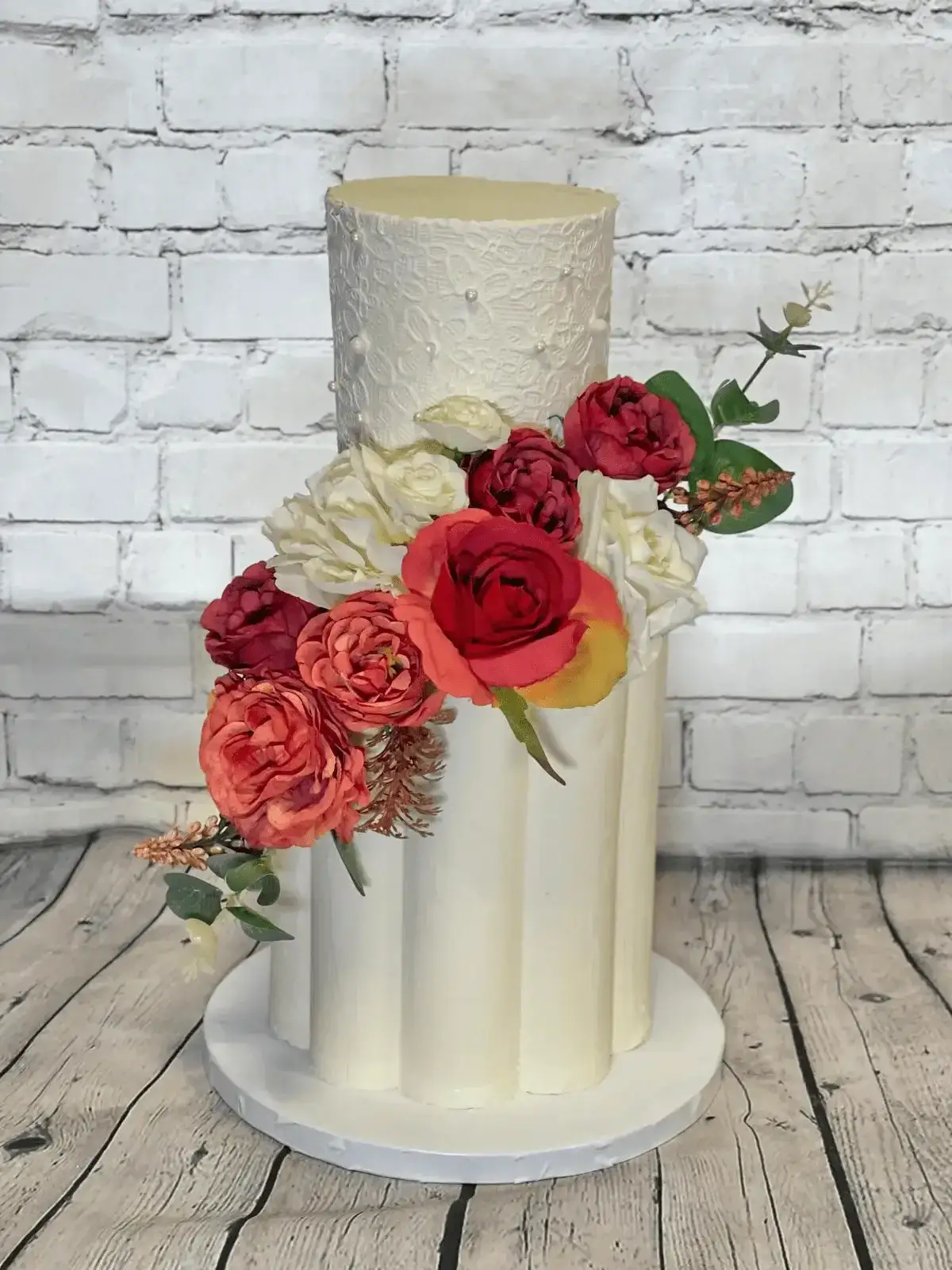 Elegant single-tier floral celebration cake